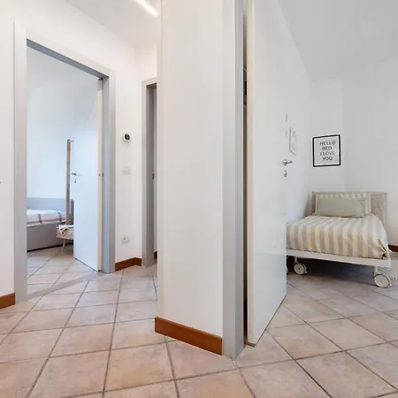 Maddy's House Apartamento Mandello del Lario